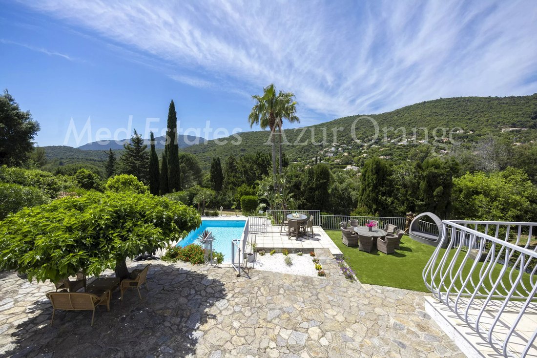 Villa in La Croix-Valmer, Provence-Alpes-Côte d'Azur, France 3 - 17974972