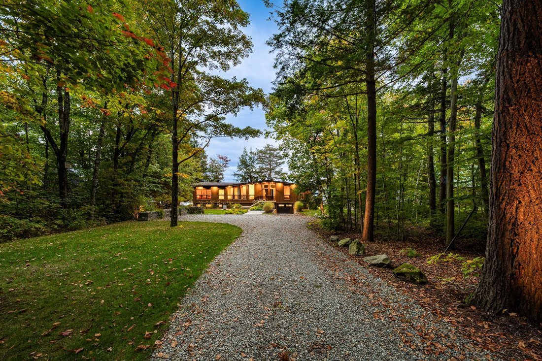 House in Lac-Brome, Quebec, Canada 2 - 17979846