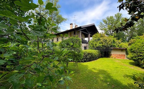 House in Gropello Cairoli, Lombardy, Italy 1