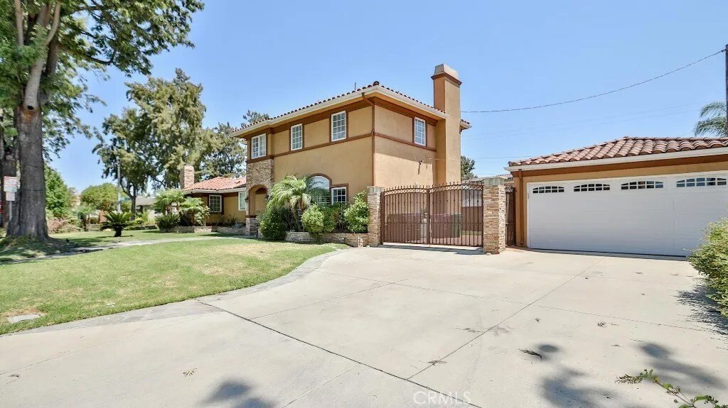 House in Signal Hill, California, United States 1 - 17607084