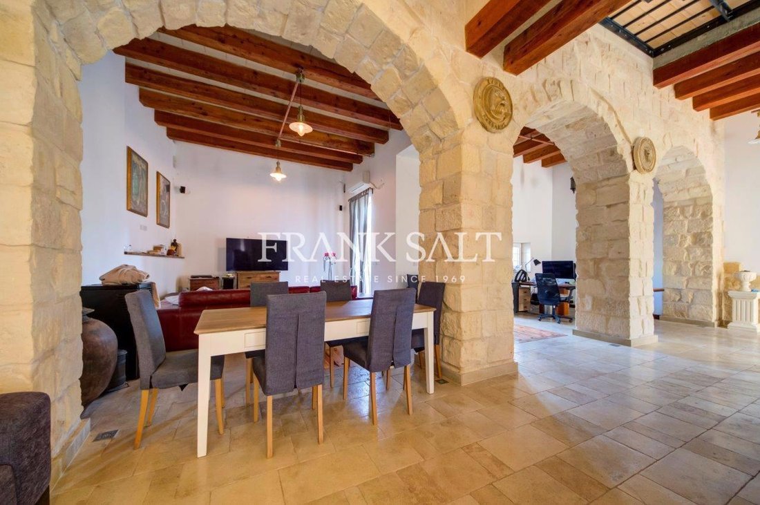 Townhouse in Ħaż-Żabbar, Malta 1 - 17966807