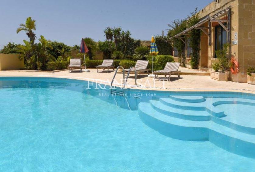 Bungalow in Santa Lucija, Malta 1 - 11469337