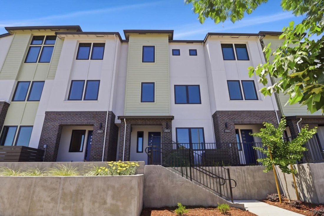 Townhouse in East Palo Alto, California, United States 2 - 17979166