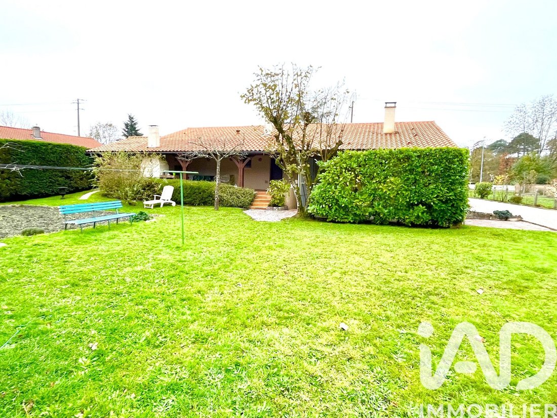 House in Saint-Aubin-de-Medoc, Nouvelle-Aquitaine, France 3 - 17980816