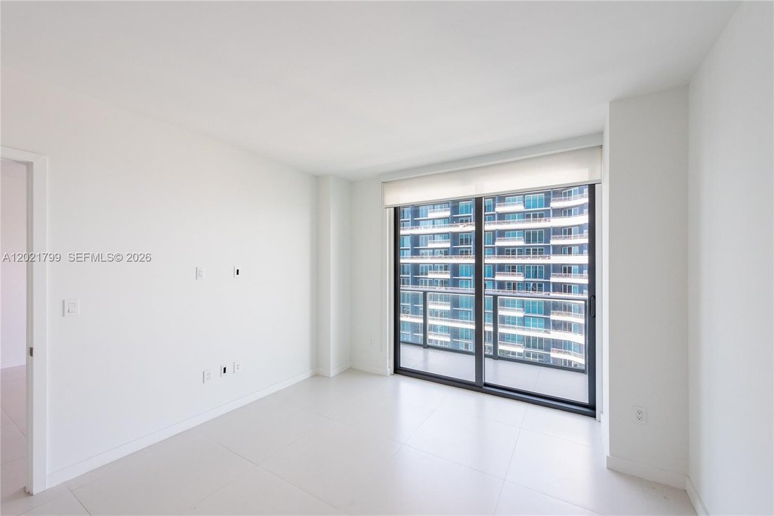 Condo in Miami, Florida, United States 1 - 17979447
