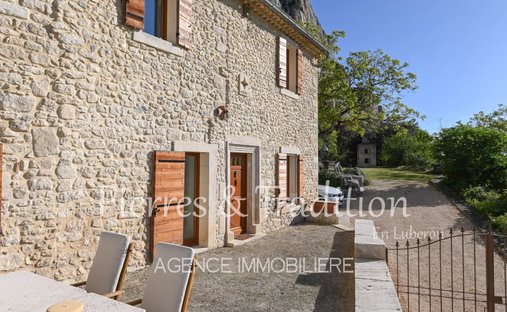 House in Lioux, Provence-Alpes-Côte d'Azur, France 1