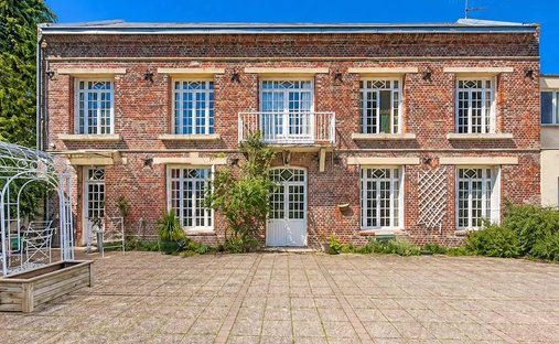 House in Saint Honoré-Jeanne d'Arc, Amiens, France 1
