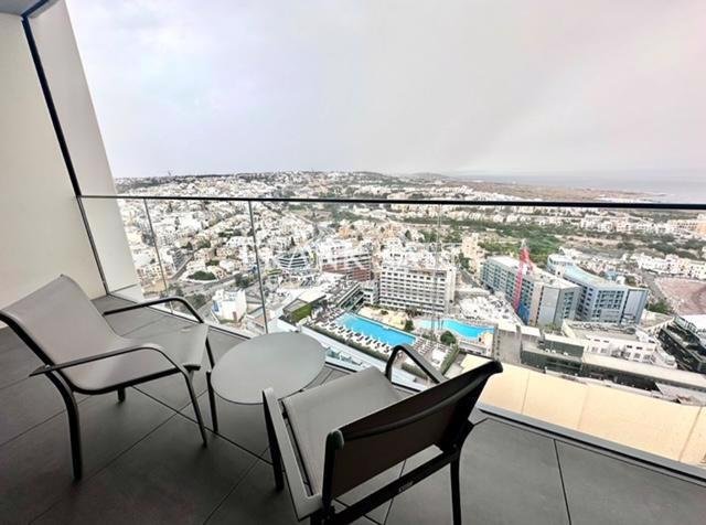 Apartment in Saint Julian's, Malta 1 - 15672368