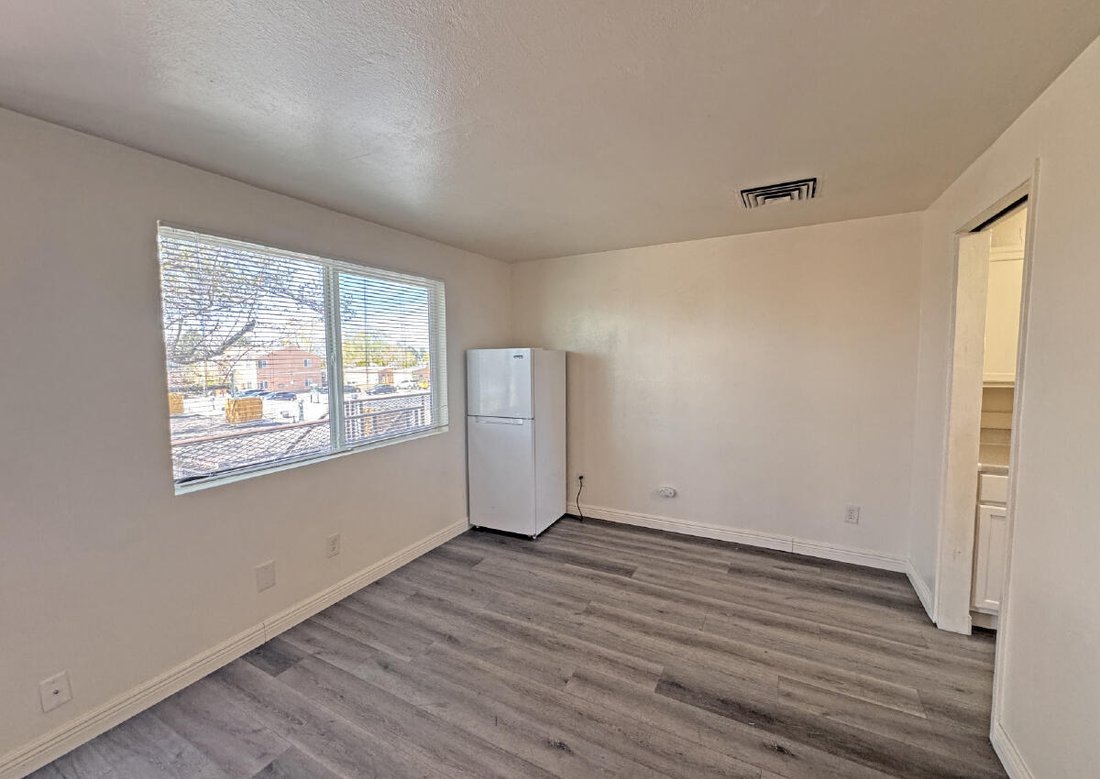 Albuquerque, New Mexico, United States 2 - 17978511