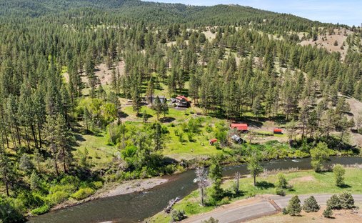 House in Long Creek, Oregon, United States 1