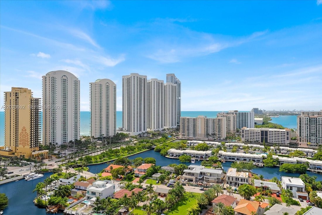 Condominio a Sunny Isles Beach, Florida, Stati Uniti 1 - 17979478