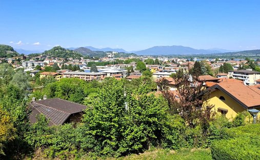 Villa in Arona, Piedmont, Italy 1