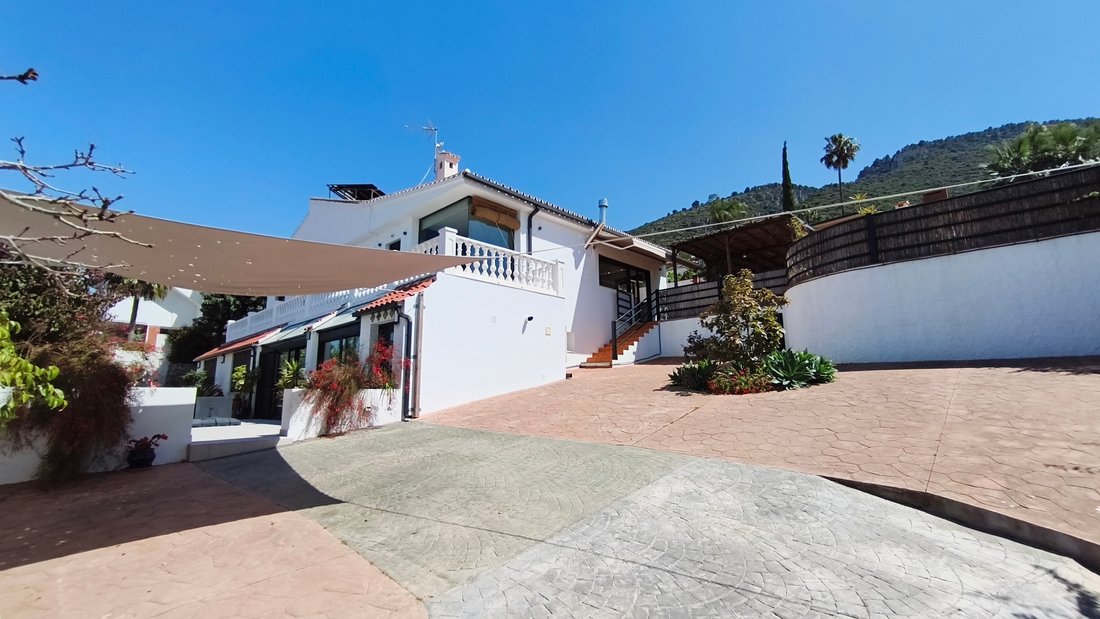 Villa in Alhaurin de la Torre, Andalusia, Spain 3 - 17974660