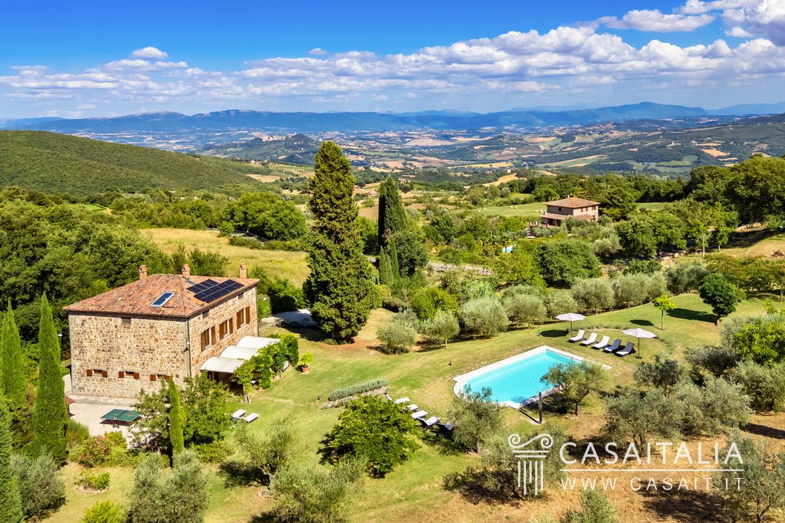 Villa in Todi, Umbria, Italy 1 - 17982317