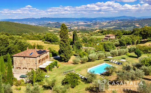 Villa in Todi, Umbria, Italy 1
