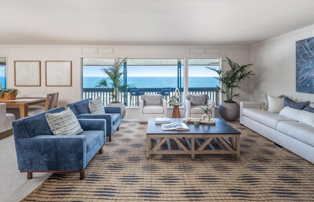 Carlsbad, California, United States 1 - 17982161