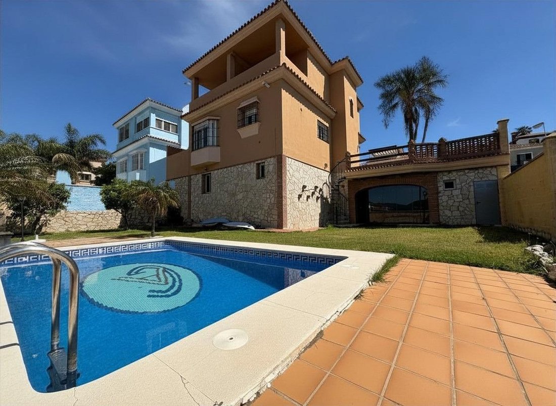 Villa in Algeciras, Andalusia, Spain 3 - 17981997