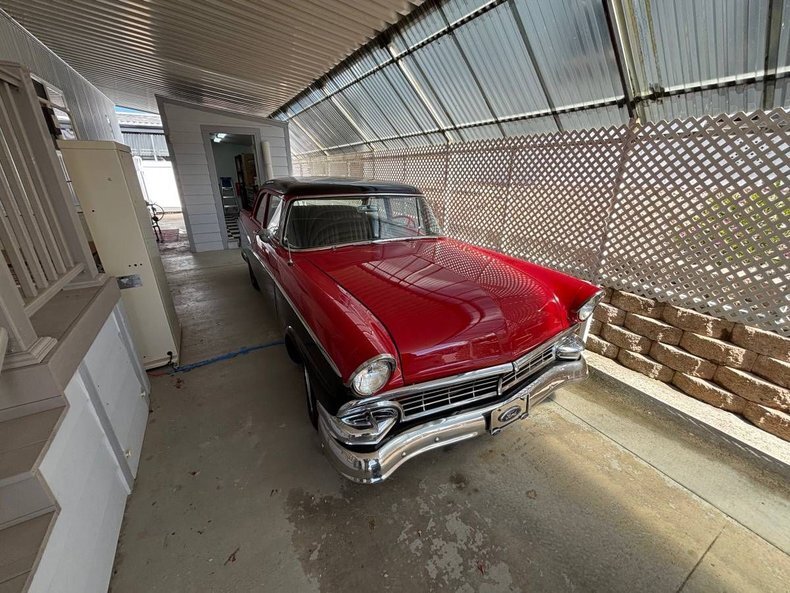 Coupe in Glendale, United States 1 - 17982070