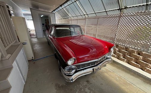 1956 Ford Custom in Glendale, United States 1