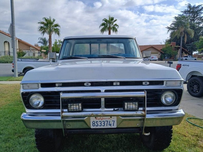 Pickup in Glendale, United States 3 - 17982044