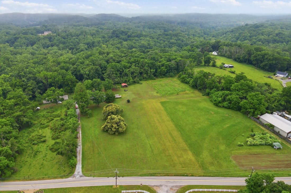 House in Goodlettsville, Tennessee, United States 1 - 17981984