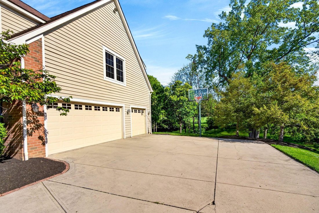 House in Powell, Ohio, United States 3 - 17981769