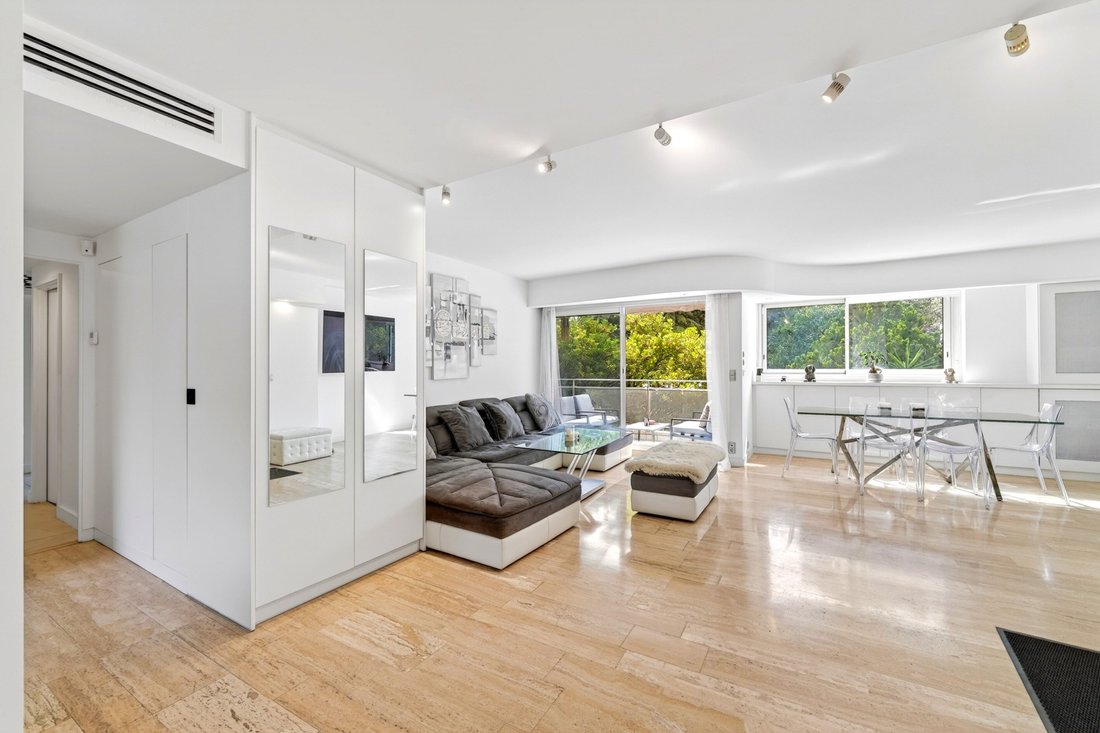 Apartment in Bonneveine, 8e Arrondissement, Marseille 3 - 17981459