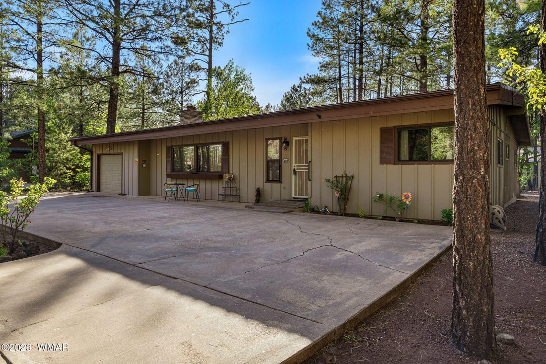 Pinetop, Arizona, United States 2 - 17981517