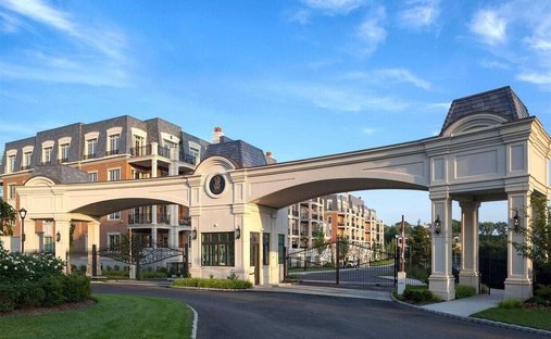 Condo in Manhasset, New York, United States 1