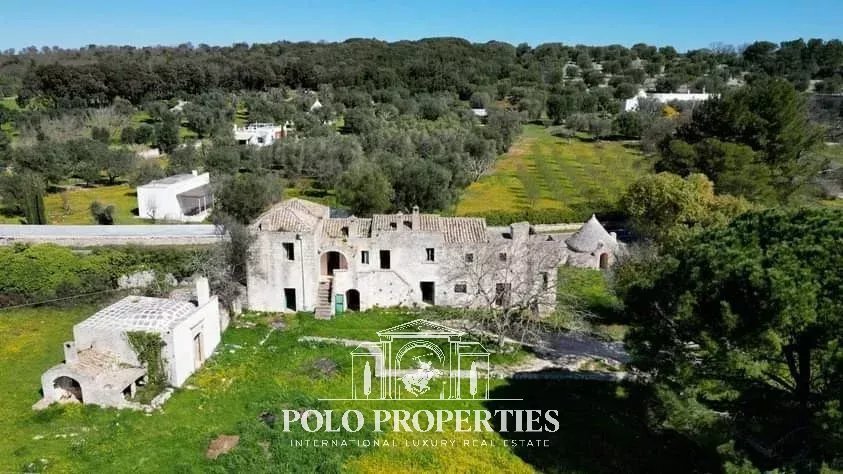 Estate in Ceglie Messapica, Apulia, Italy 4 - 15269456