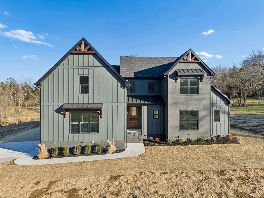 House in Lebanon, Tennessee, United States 1 - 17981924