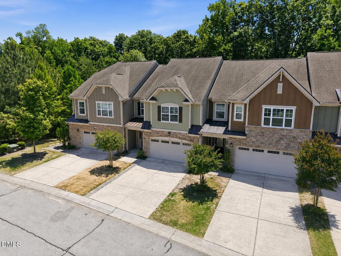 Townhouse in Cary, North Carolina, United States 5 - 17975418
