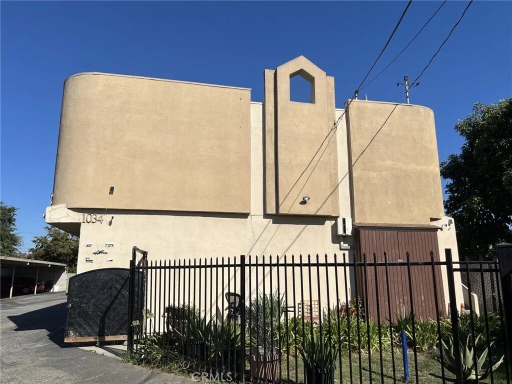 Los Angeles, California, United States 1 - 17089861