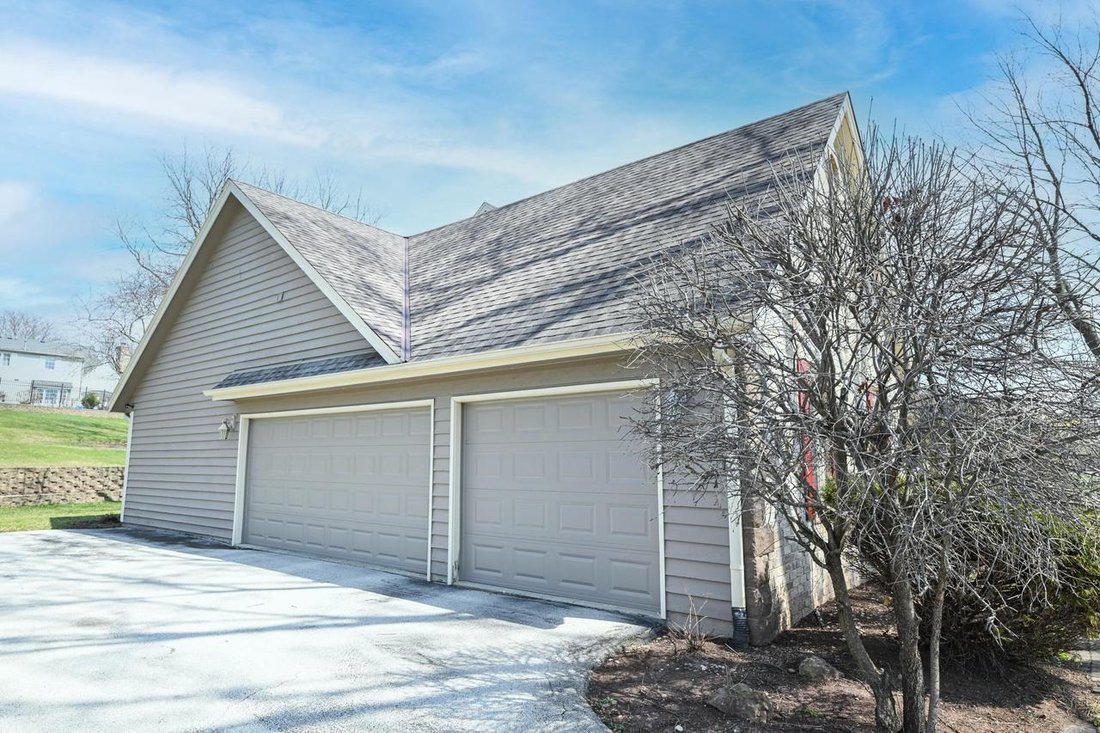 House in Brookfield, Wisconsin, United States 3 - 17981583