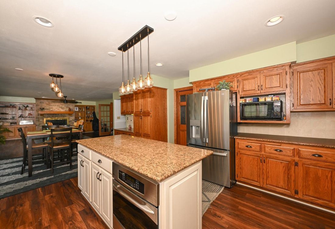 House in Brookfield, Wisconsin, United States 5 - 17981583