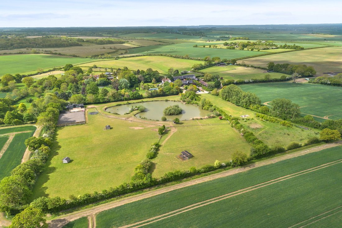 Sandon, England 4 - 17982473