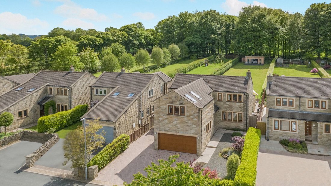 House in Kirkburton, England 1 - 17982234