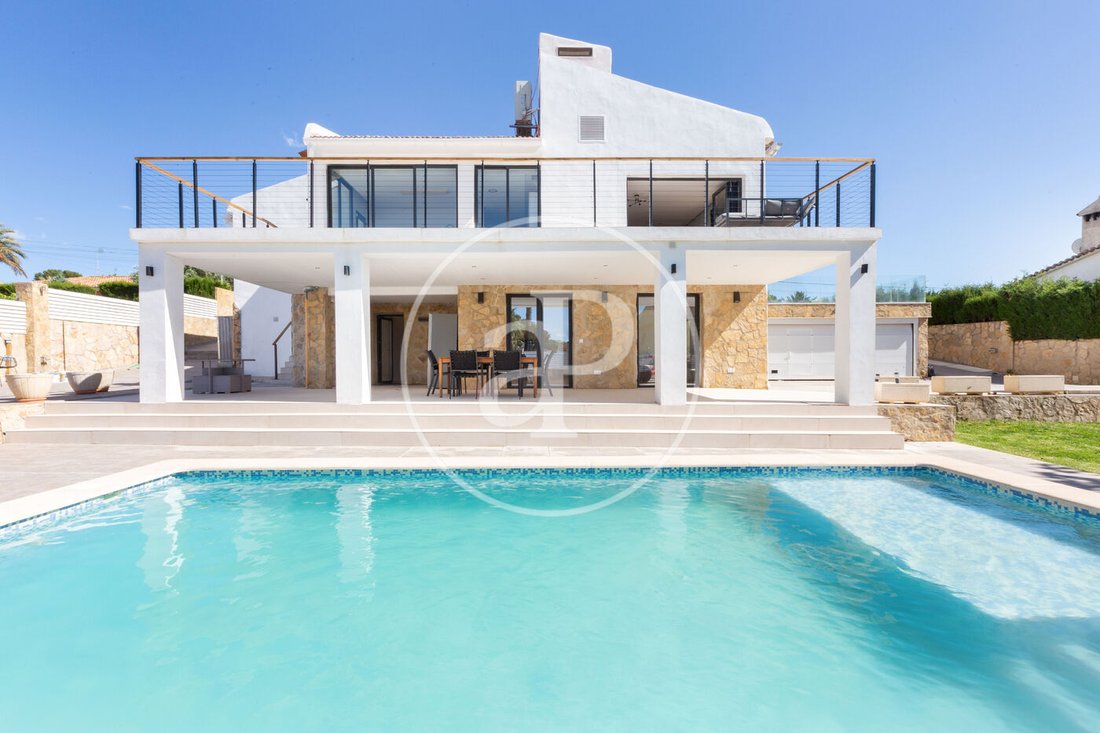 Villa in Paterna, Valencian Community, Spain 1 - 17937655