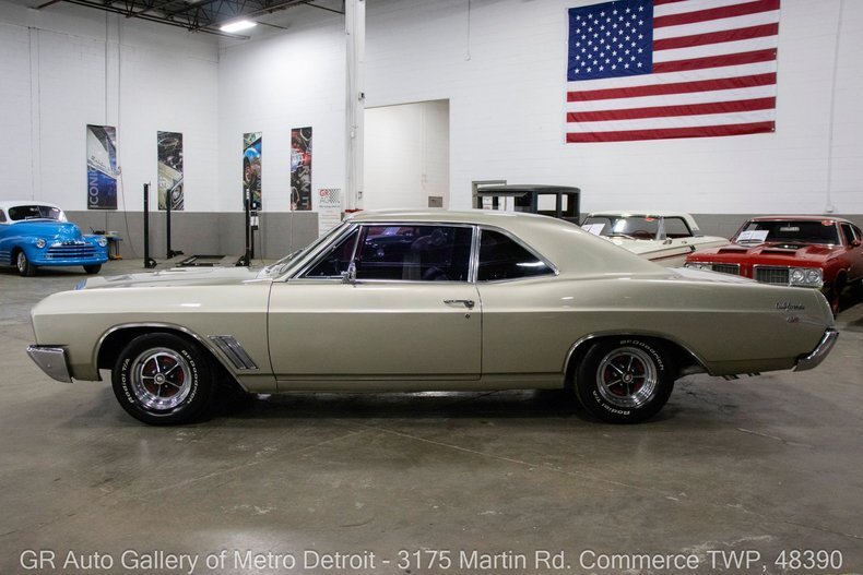 "West Coast Cruisin" in Commerce Twp, United States 3 - 17982470