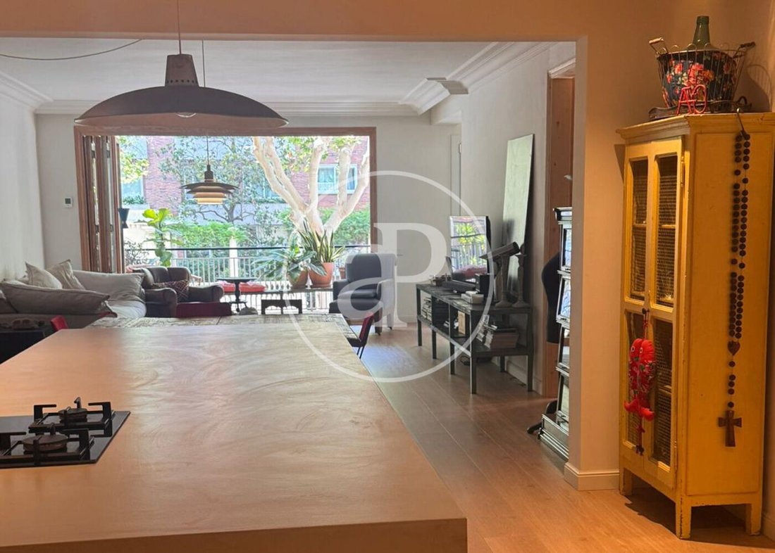 Apartment in Sarrià-Sant Gervasi, Barcelona, Spain 2 - 17982411