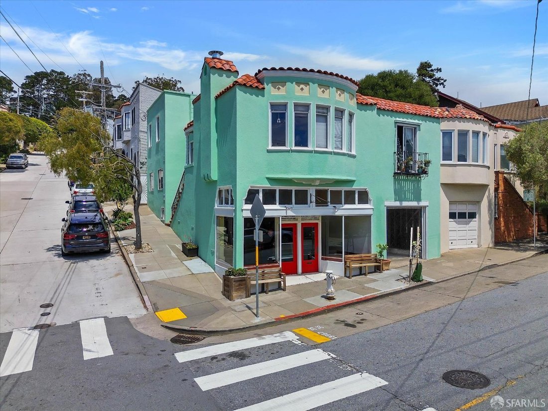 San Francisco, California, United States 2 - 17981796