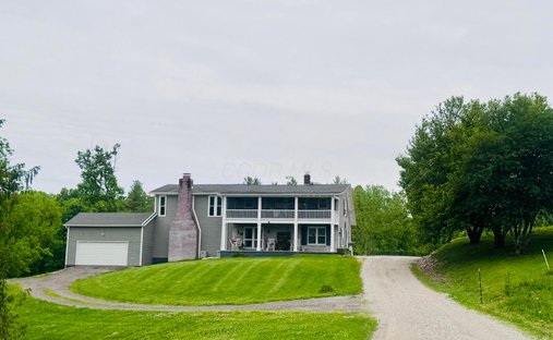 House in McConnelsville, Ohio, United States 1