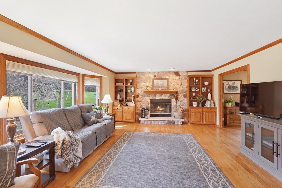 House in Delafield, Wisconsin, United States 3 - 17981585