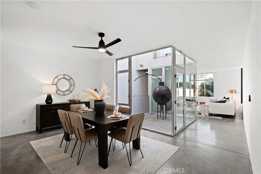 Condo in Los Angeles, California, United States 4 - 17982207