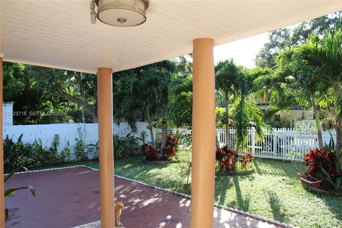House in North Miami Beach, Florida, United States 5 - 17982036