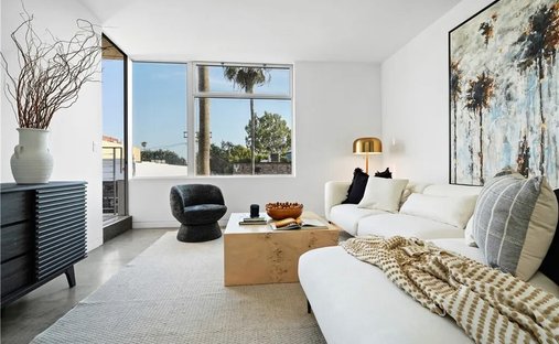Condo in Los Angeles, California, United States 1