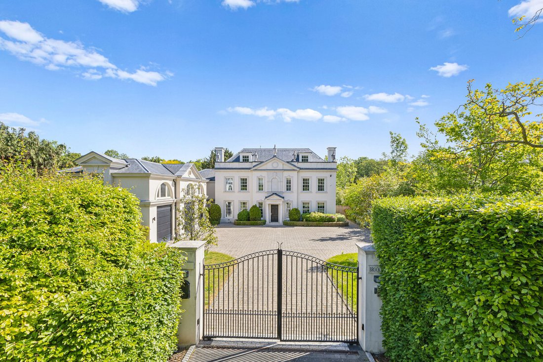 House in Oxshott, Elmbridge, England 1 - 17982236