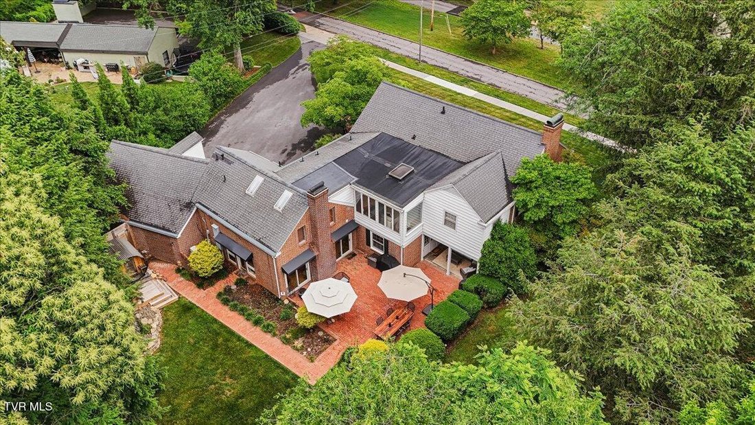 House in Elizabethton, Tennessee, United States 5 - 17981568