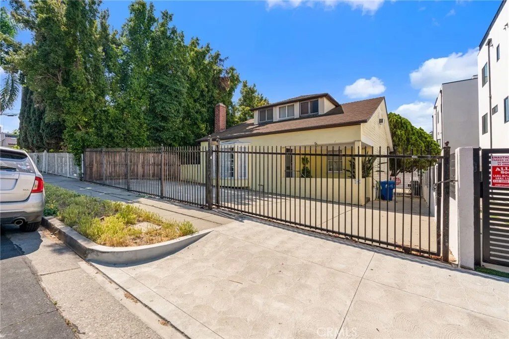 Los Angeles, California, United States 2 - 17982231