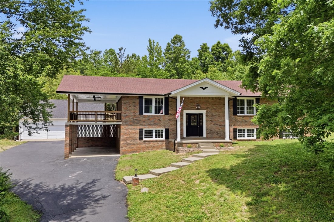 House in Hohenwald, Tennessee, United States 2 - 17981991